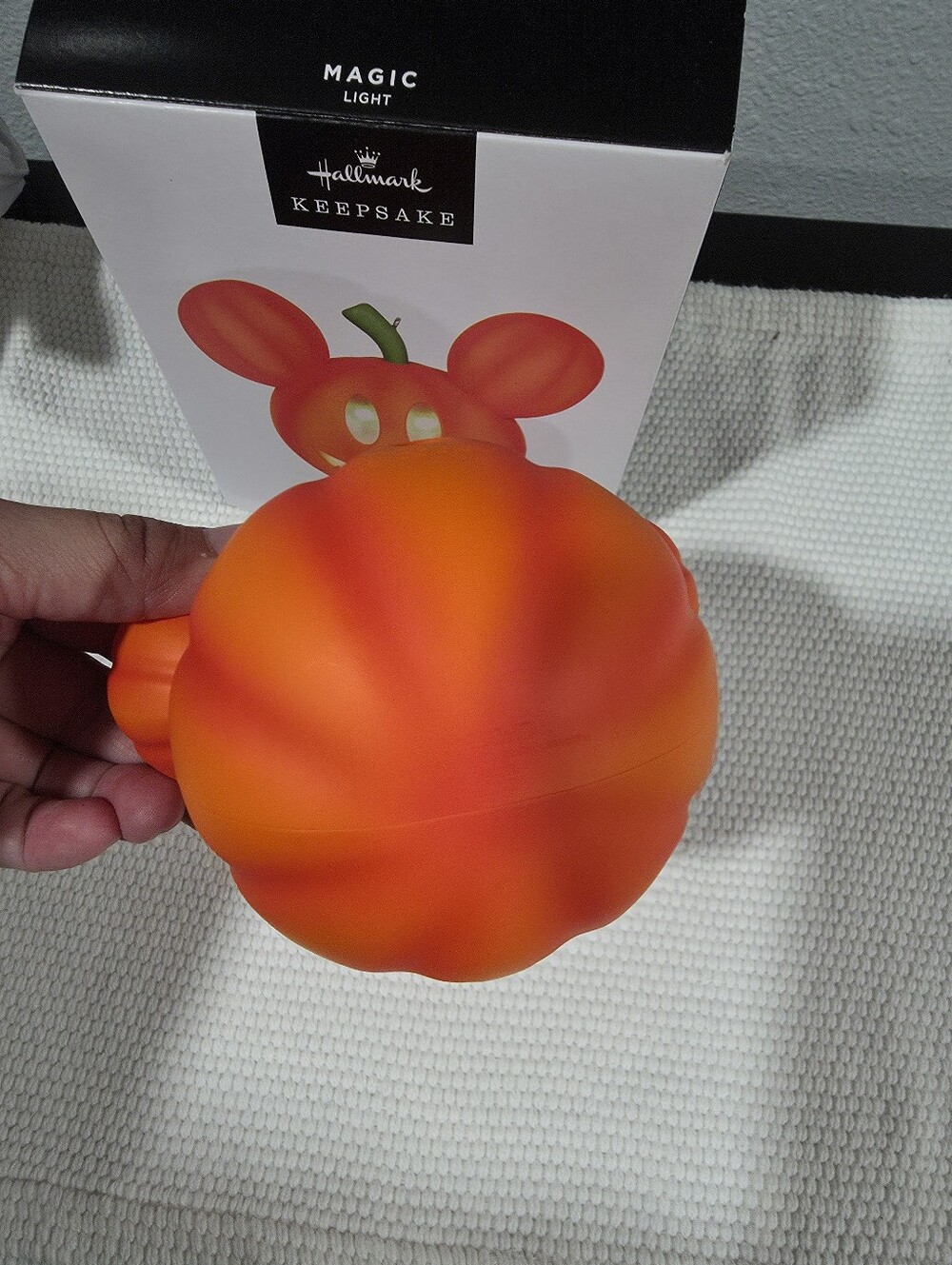 Halloween Mickey Jack-O'-Lantern 2024 Ornament - Picture 3 of 4